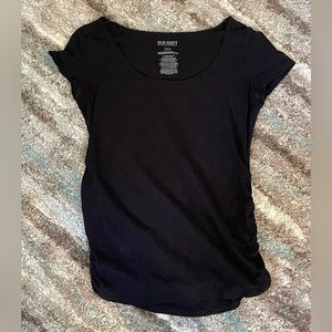 Old Navy black maternity shorts sleeve shirt